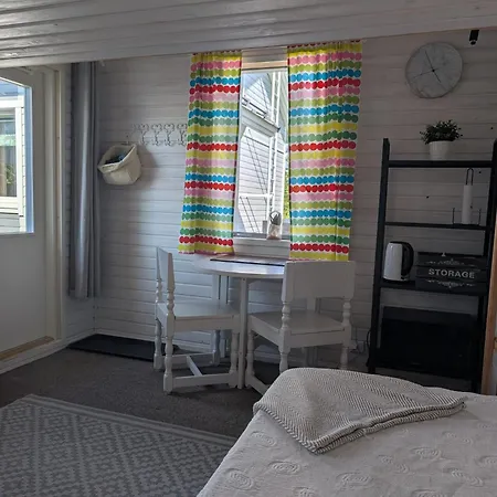 シャレー Cozy - Free Wifi And Parking *